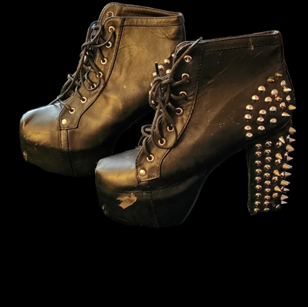 Jojo Cat Black Platform Studded Booties